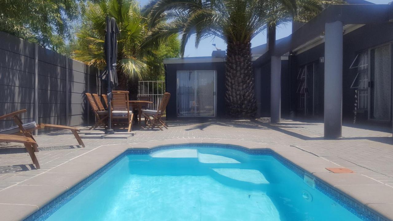 Hayley'S Place Cape Town Exterior photo
